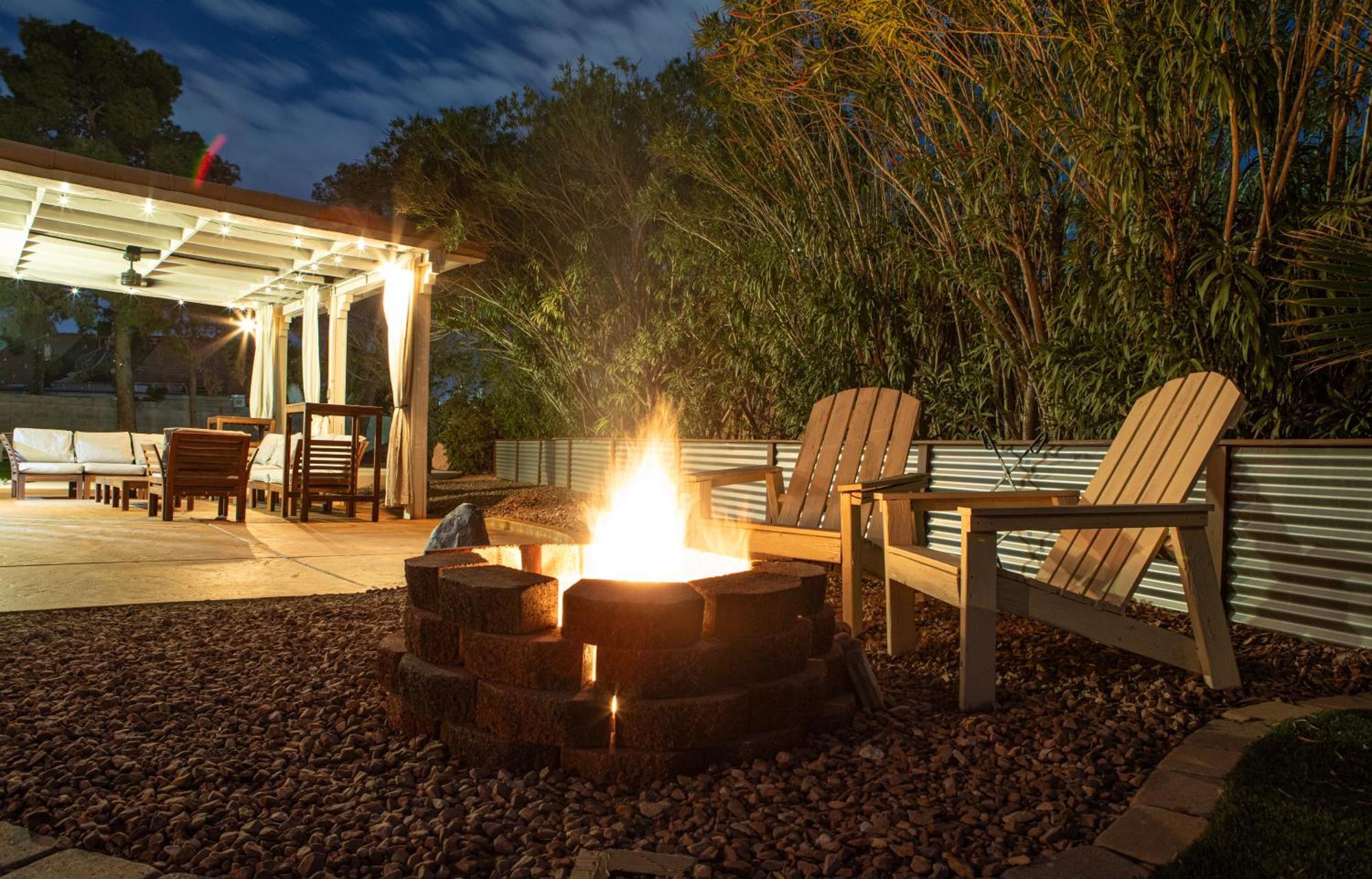 Comfy Expansive Home - Near The Strip - Heated Pool Las Vegas Dış mekan fotoğraf
