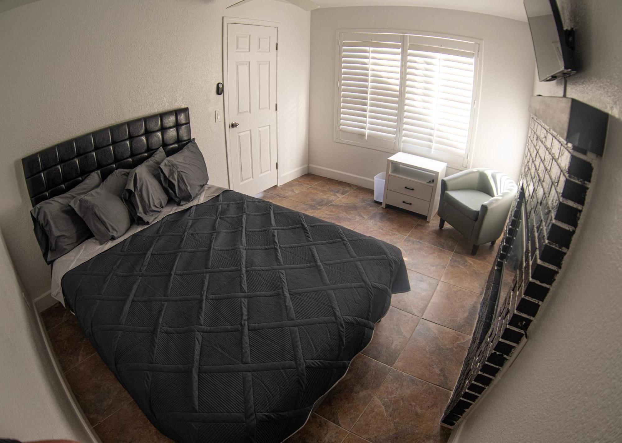 Comfy Expansive Home - Near The Strip - Heated Pool Las Vegas Dış mekan fotoğraf